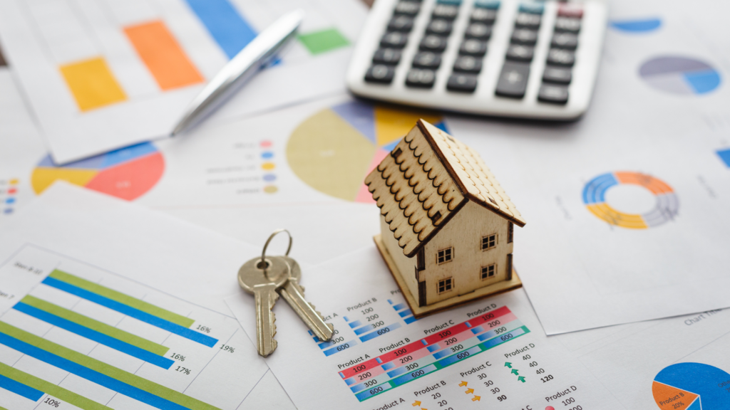 Real estate market analysis with a house model and property keys